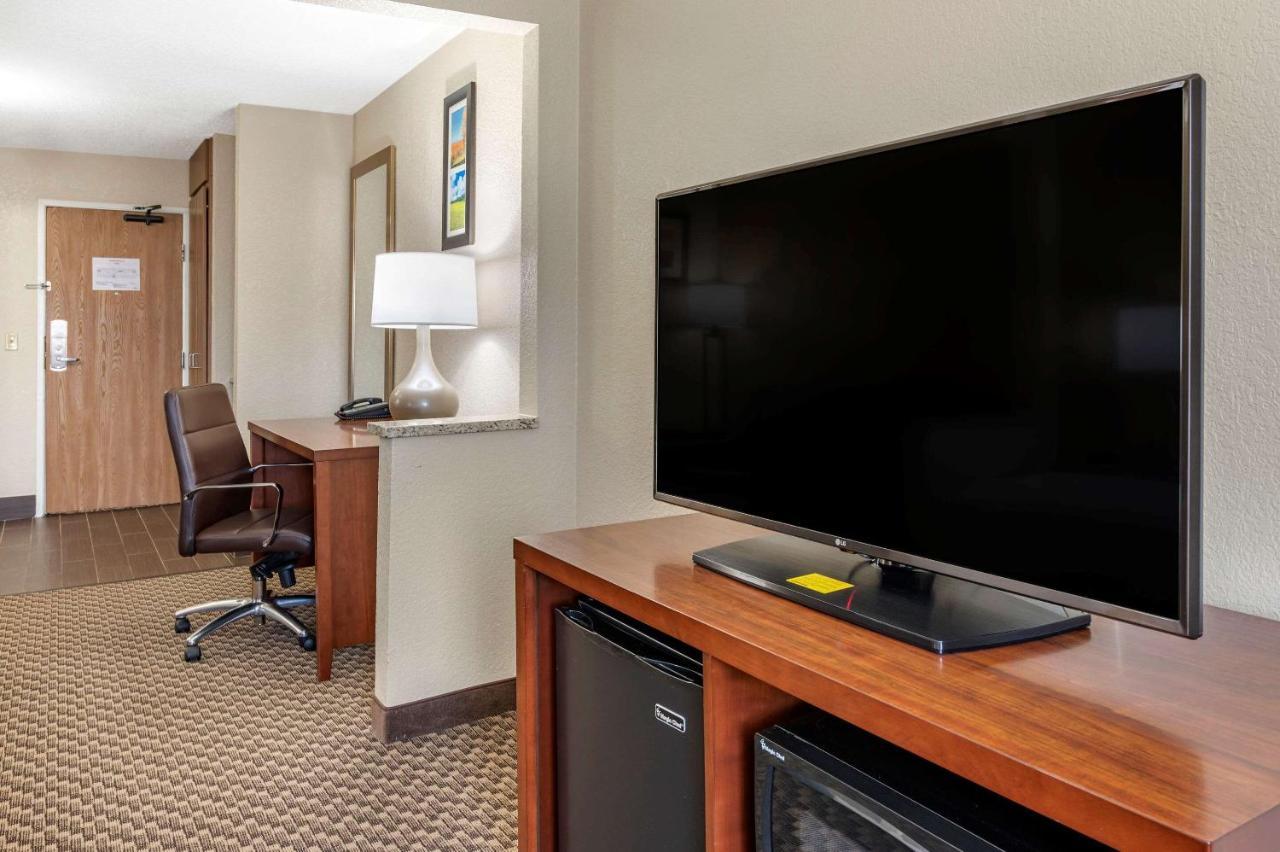 Comfort Inn Near Kokomo Speedway Bagian luar foto