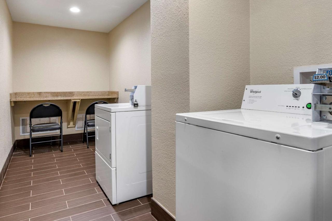 Comfort Inn Near Kokomo Speedway Bagian luar foto