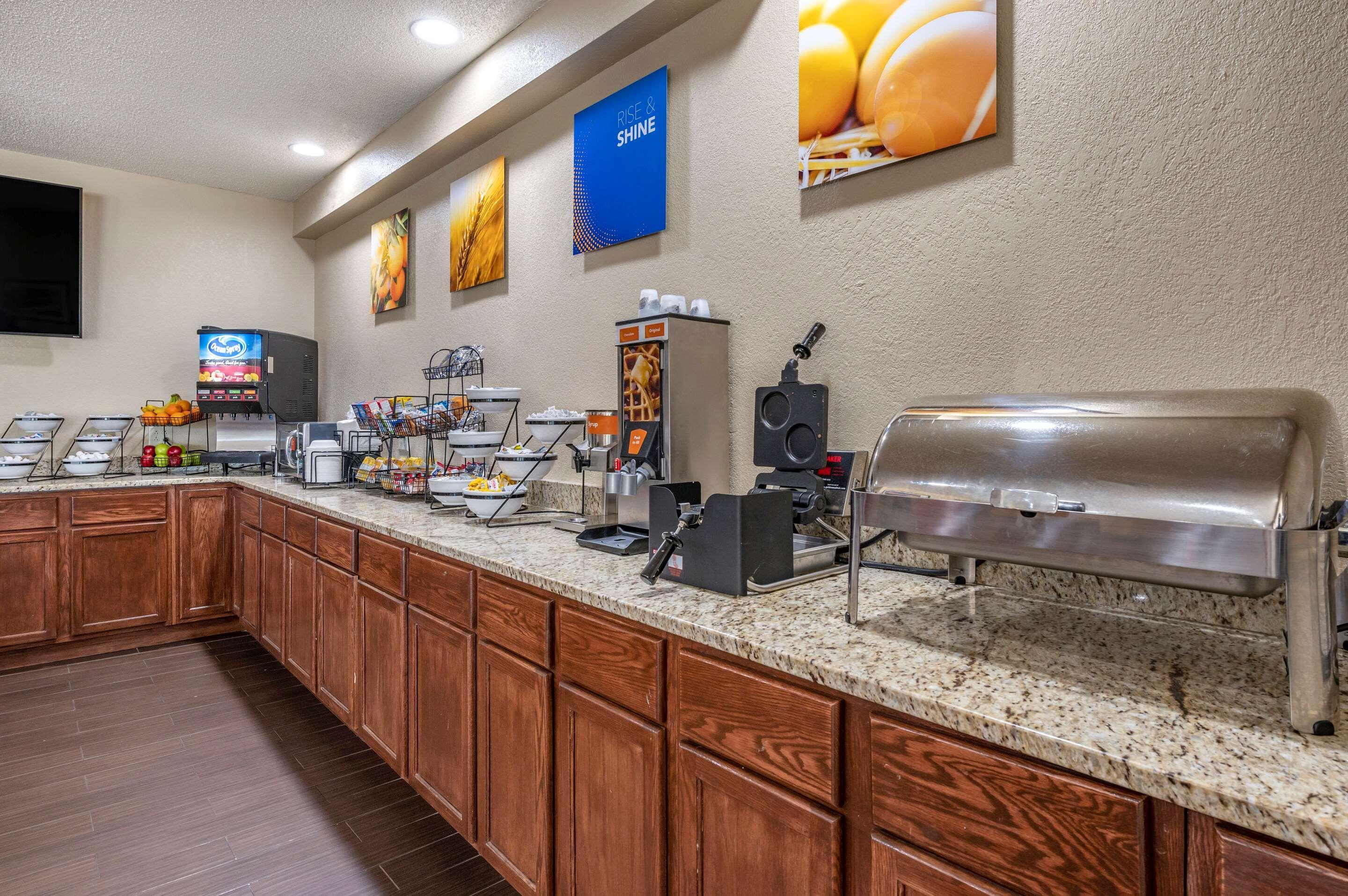 Comfort Inn Near Kokomo Speedway Bagian luar foto