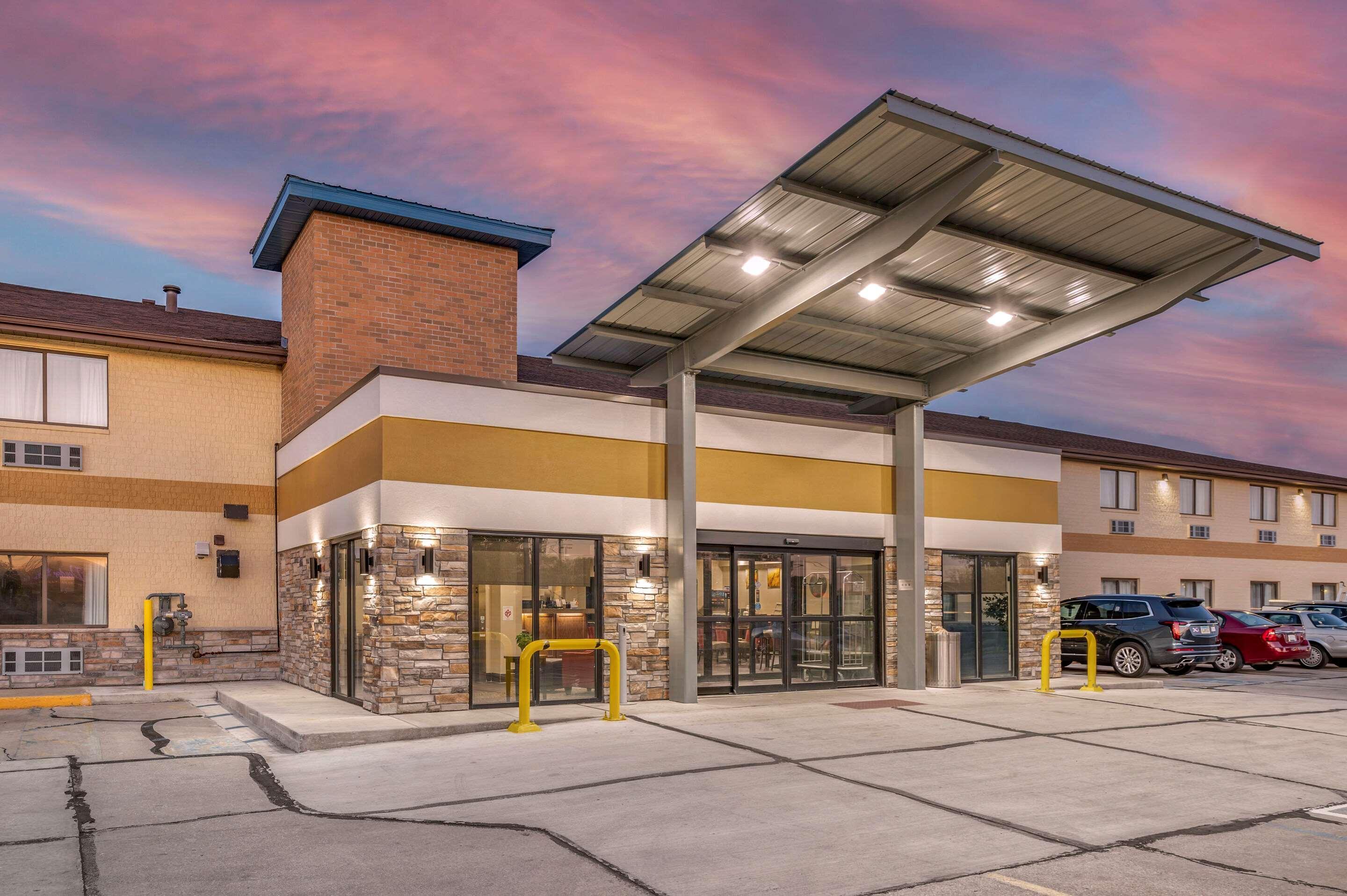 Comfort Inn Near Kokomo Speedway Bagian luar foto