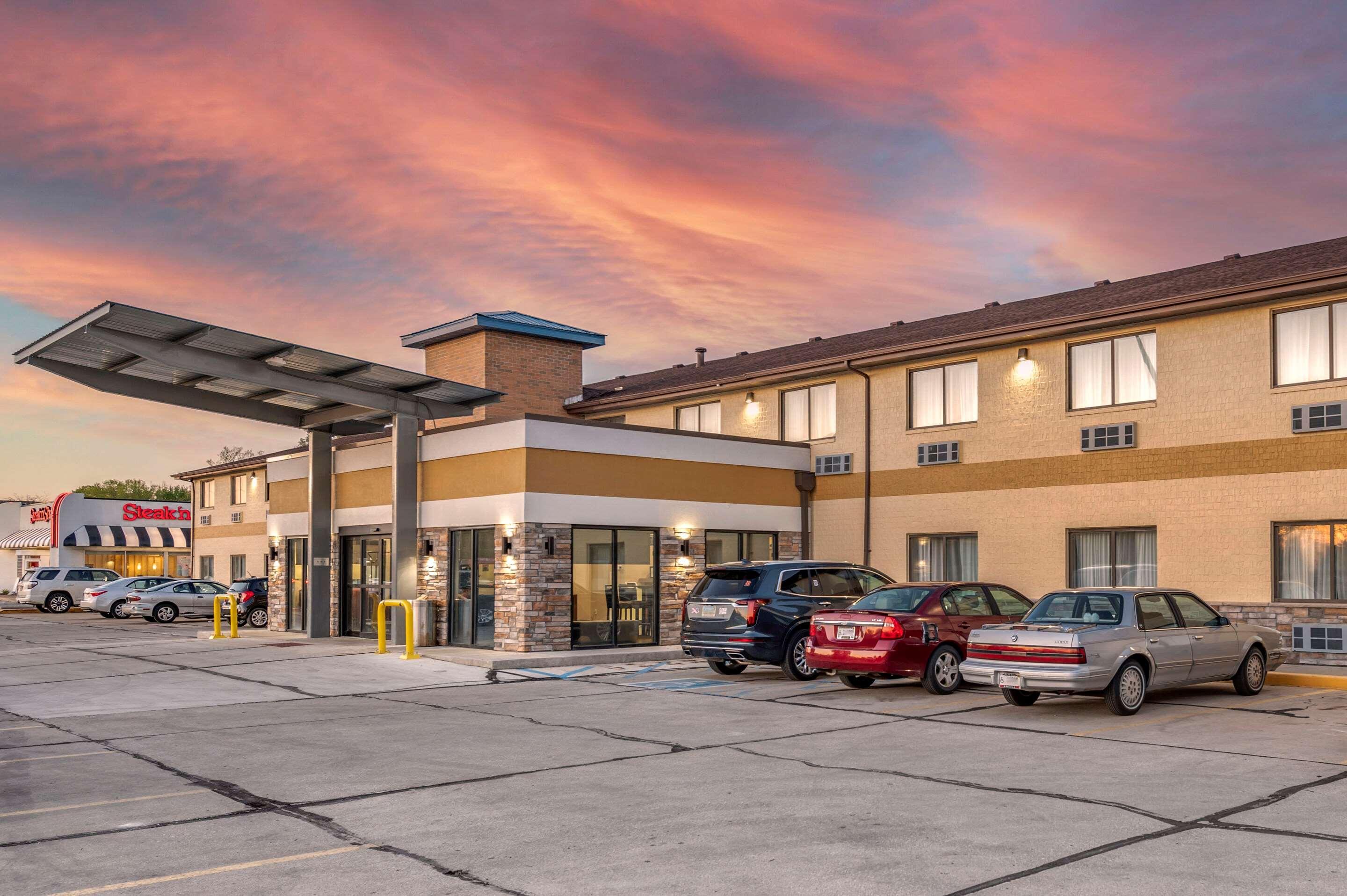 Comfort Inn Near Kokomo Speedway Bagian luar foto