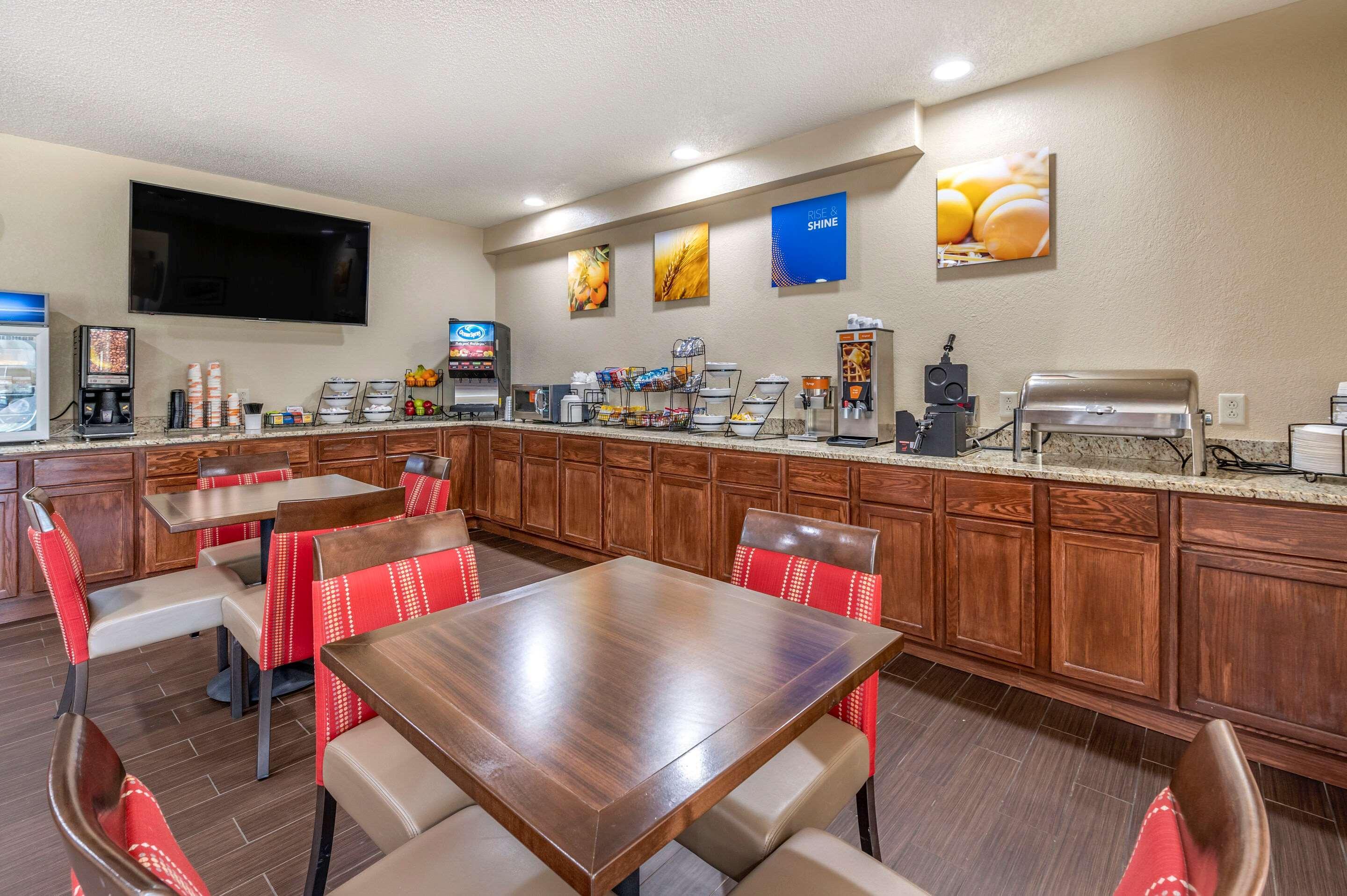 Comfort Inn Near Kokomo Speedway Bagian luar foto